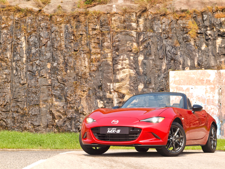 Hong Kong, China Oct 14 2015 : Mazda MX-5 2015 Test Drive Day on Oct 14 2015 in Hong Kong.のeditorial素材