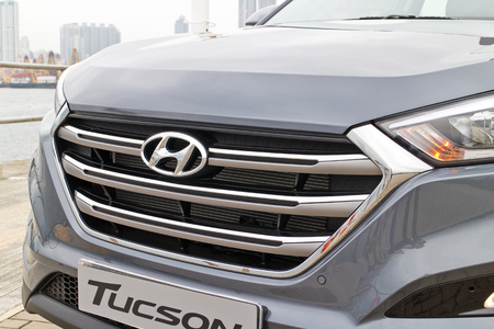 Hong Kong, China Aug 26 2015 : Hyundai Tucson Facelift 2015 Mask on Aug 26 2015 in Hong Kong.のeditorial素材