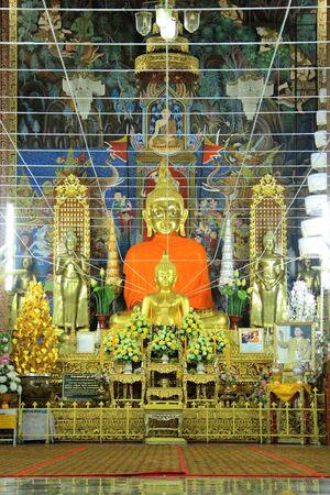 buddha statue at pillar shrine nan &#3642;のeditorial素材