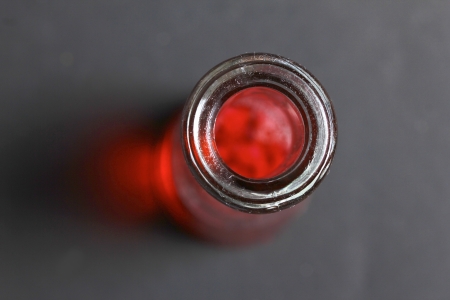 red liquid in a test tubeの写真素材