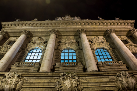 Justizpalast munich at nightのeditorial素材