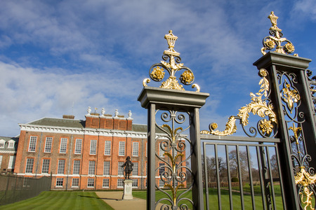 kensington palace in londonのeditorial素材