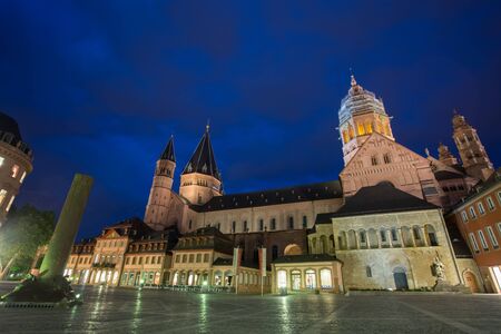 mainzer dom in germany at nightのeditorial素材