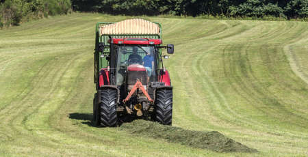 hay harvest tractorのeditorial素材