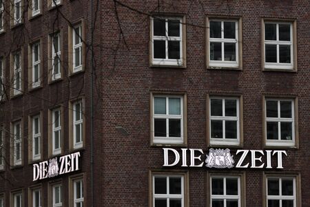 hamburg, hamburg/germany - 05 01 2020: die zeit building hamburg germanyのeditorial素材