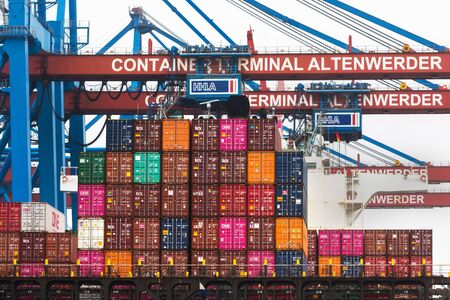 hamburg, hamburg/germany - 03 01 2020: altenwerder container port hamburg germanyのeditorial素材