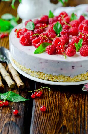 Cheesecake with raspberriesの写真素材