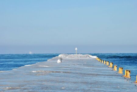 Ice Covered Pier,Lake Ontario,Canadaの写真素材