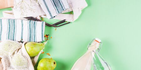 Zero waste food shopping accessories and tools for eating and drinking. Cotton bags, glass jars,...