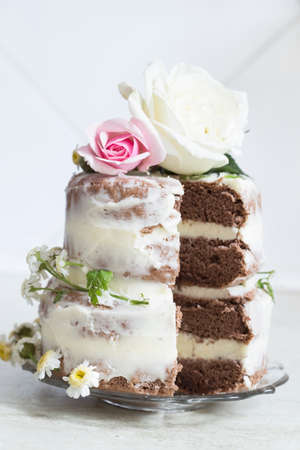 Cake with roses - vintage style