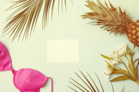 Summer background with a blank noteの写真素材