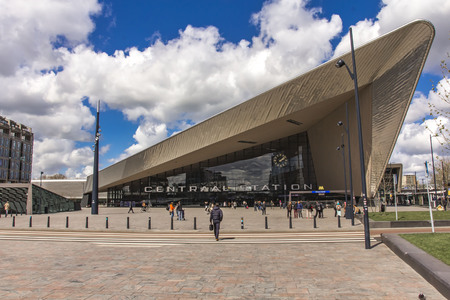 APRIL 2015, ROTTERDAM NETHERLANDS: Central train station in Rotterdam, connecting capital Amsterdamのeditorial素材