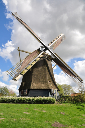 APRIL 2015, ROTTERDAM NETHERLANDS: Windmills in Kinderdijk near Rotterdam, Hollandのeditorial素材