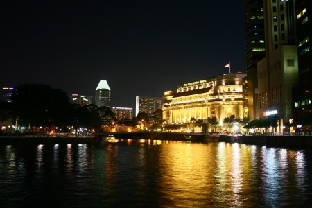 Singapore River at Night, Fullerton Hotel, City Singaporeのeditorial素材