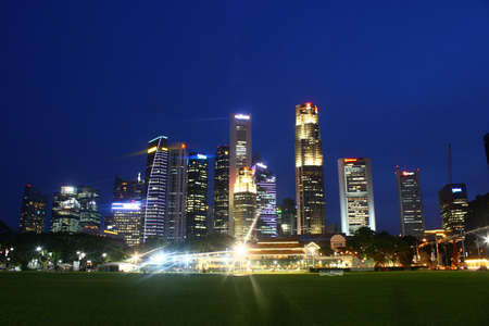 Cityscape Singapore skyline, evening night blue hour, padang city hallのeditorial素材