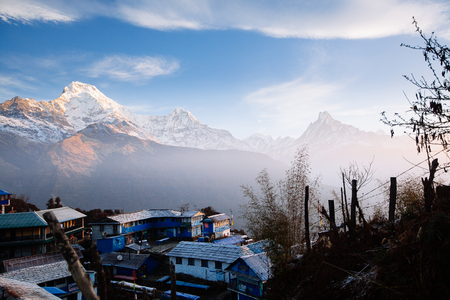 Sunrise in Tadapani village. Annapurna area mountains in the Himalayas of Nepalのeditorial素材