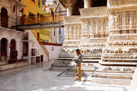 UDAIPUR, INDIA - JANUARY 12: Unidentified people near Jagdish temple on January 12, 2017 in Udaipur, India. Jagdish temple is a major monument and big tourist attraction in Udaipur.のeditorial素材