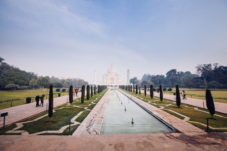 View of the Taj Mahal at sunrise, Agra, Uttar Pradesh, Indiaのeditorial素材