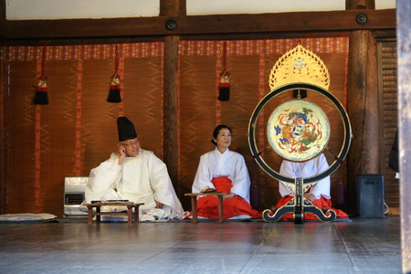 kagurasacred music and dance at Kitano tenmangu shrineのeditorial素材