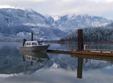 Winter reflections     の写真素材