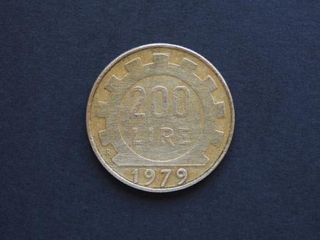 Italian Lira (ITL) coin, currency of Italy (IT), 200 Lire front