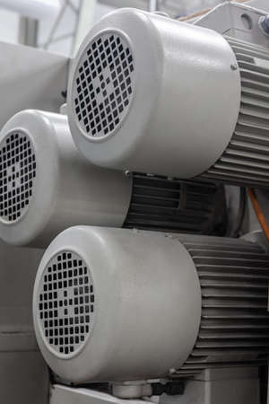 equipment for supplying air with an electric motor