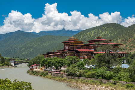 PUNAKHA DISTRICT BHUTAN  SEP 9 2014: Punakha Dzong monastery is the second oldest and second largest dzong in Punakha Bhutan.のeditorial素材