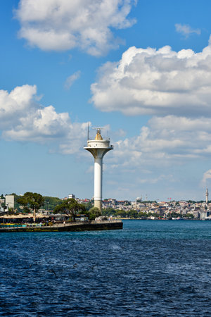 Istanbul, Turkey, July 18, 2022. View of the Bosphorus and Embankment Uskudar, people sit in a cafe, have breakfast and enjoy the view of the Bosphorusのeditorial素材