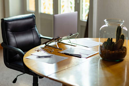 Home workstation for remote teaching, learning or meeting