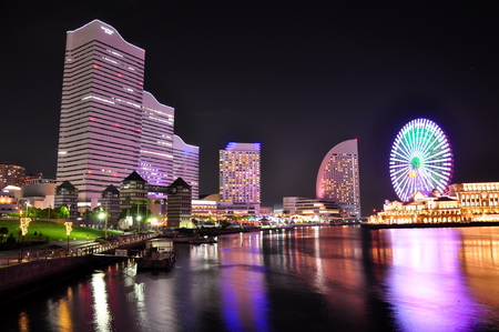Yokohama, Japan-Minato-mirai at night.Ferris wheelのeditorial素材