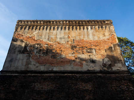 The beautiful huge ancient old church with landscape at Wat Sri Chum Temple, in at Sukhothai Historical Park, a UNESCO World Heritage Site in Thailand.のeditorial素材