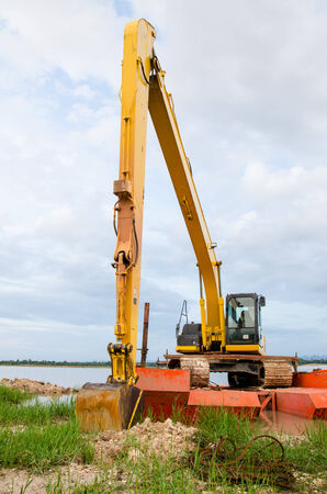 Shovels yellowの写真素材