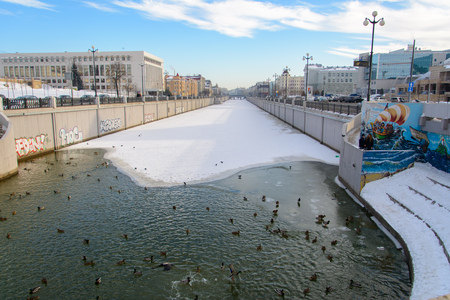 View of the Kazan Kremlin Kazan, Ducks on the waterのeditorial素材