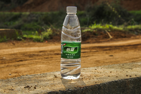 Mineral water bottles under the sunのeditorial素材