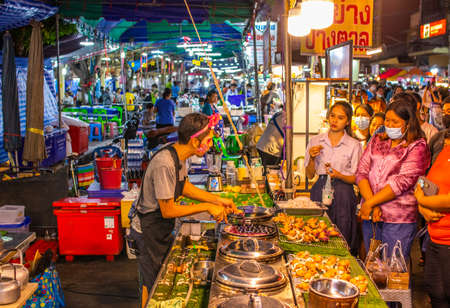 from 03.11. A Thai festival took place around the Phra Pathom Chedi in Nakhon Pathom from 11th to 5th November 2020. In the area of the chedi, innumerable thai foods could be seen.のeditorial素材