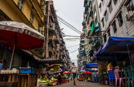 streetlife in Yangon Myanmar ay March 2020のeditorial素材