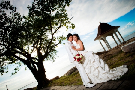 bride and groom at thailandの写真素材