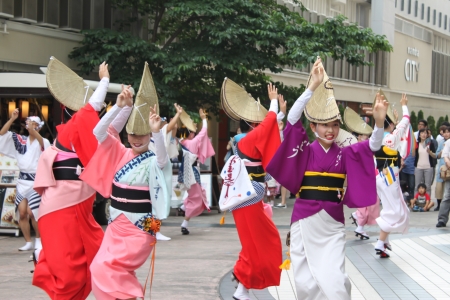 TOKYO, JAPAN-JUNE 2: Fukuro Matsuri festival in Ikebukuro. Contest of Yosakoi dancing bands. june 2, 2011 Tokyo, Japan.のeditorial素材