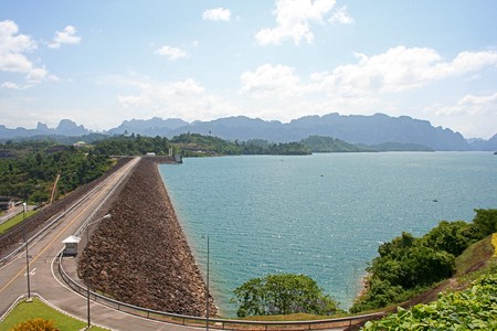 Chiao Lan Dam, Surat Thani, Thailand on clear sky clouds beautifulの写真素材