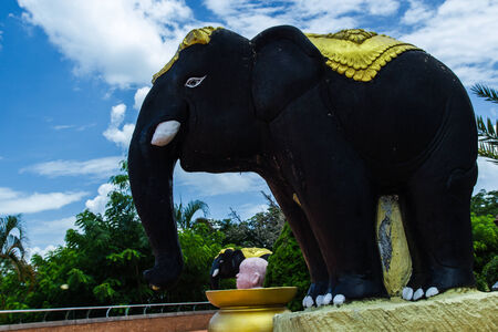 Elephant statue in Thai temple の写真素材