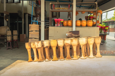 Steps for decorating wood surfaces to be smoothBring a long drum to the motor base to rotate, then...