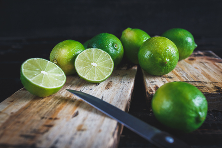 Green lemonsの写真素材