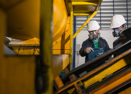 Factory Engineer Operating material handling Conveyor belt