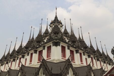 Roof of the temple at Wat Rachanadda in bangkok, thailand の写真素材