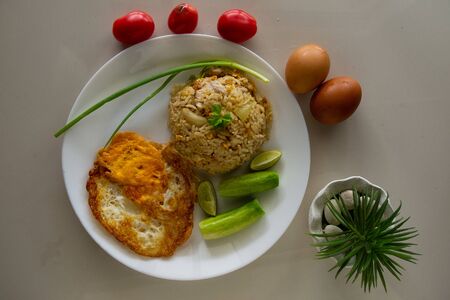 Thai Fried Rice Tomatos Egg Whites Color Backgroundの写真素材