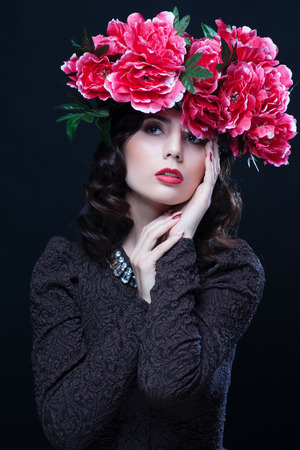 Beautiful woman with evening make-up. Jewelry and Beauty. Fashion photoの写真素材