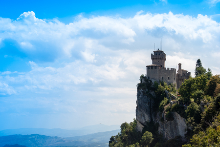 Beautiful view of the medieval fortress De La Fratta or Cesta overlooking the green hills of San Marino republic.のeditorial素材