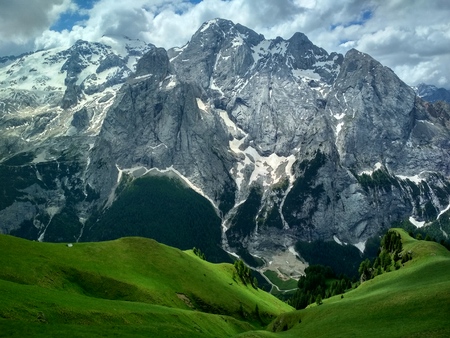 Great view of the top Cadini di Misurina range in National Park Tre Cime di Lavaredo. Dolomites, South Tyrol. Location Auronzo, Italy, Europe. Dramatic unusual scene. Beauty worldの写真素材