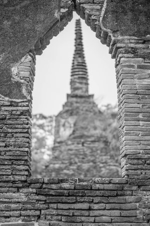 Old Pagoda Wat Mahathat. Ayutthaya Historical Park, Thailandの写真素材