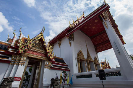 Bangkok - 28 September 2014: Photo walk and tourism at Wat Pho the thai temple in Bangkok Is a famous And has been popular with tourists the world over.のeditorial素材